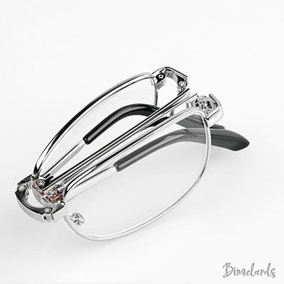 Zoom sur les lunettes de lecture pliables en métal gris | Binoclards